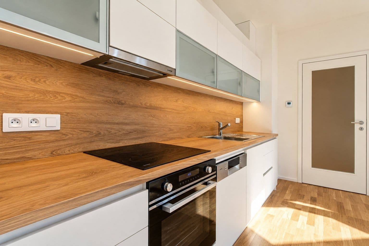 Prenájom bytu 2-izbový 57 m², Magistrů, Praha, Praha Prenájom bytu 2-izbový 57 m², Magistrů, Praha, Praha