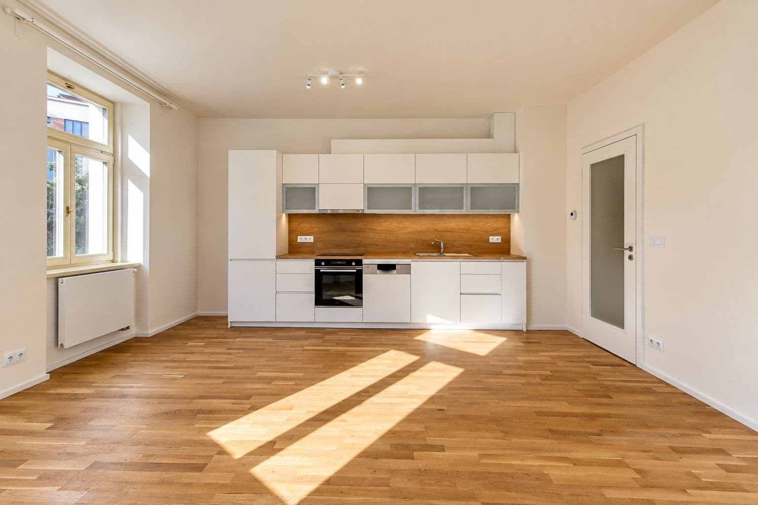 Prenájom bytu 2-izbový 57 m², Magistrů, Praha, Praha Prenájom bytu 2-izbový 57 m², Magistrů, Praha, Praha