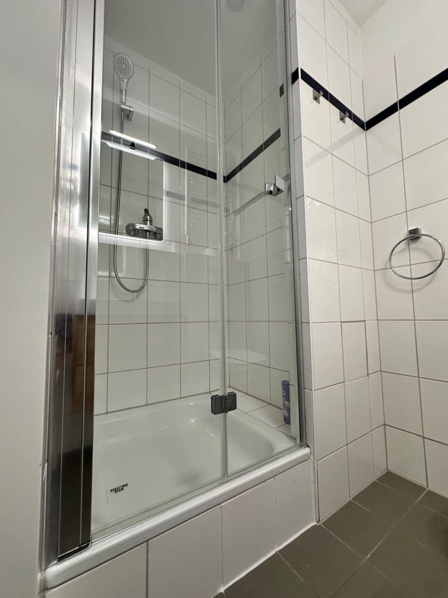 Prenájom bytu 1-izbový 24 m², Děčínská, Praha, Praha Prenájom bytu 1-izbový 24 m², Děčínská, Praha, Praha