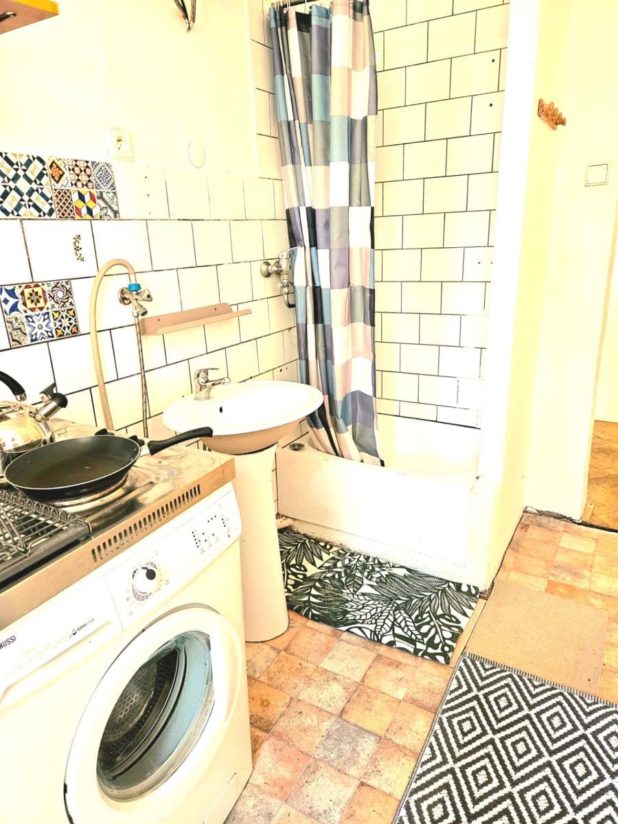 Prenájom bytu 2-izbový 65 m², Krásova, Praha, Praha Prenájom bytu 2-izbový 65 m², Krásova, Praha, Praha