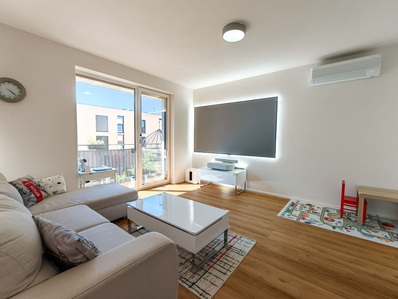 Predaj bytu 4-izbový 100 m², Plzeň, Plzeňský kraj Predaj bytu 4-izbový 100 m², Plzeň, Plzeňský kraj