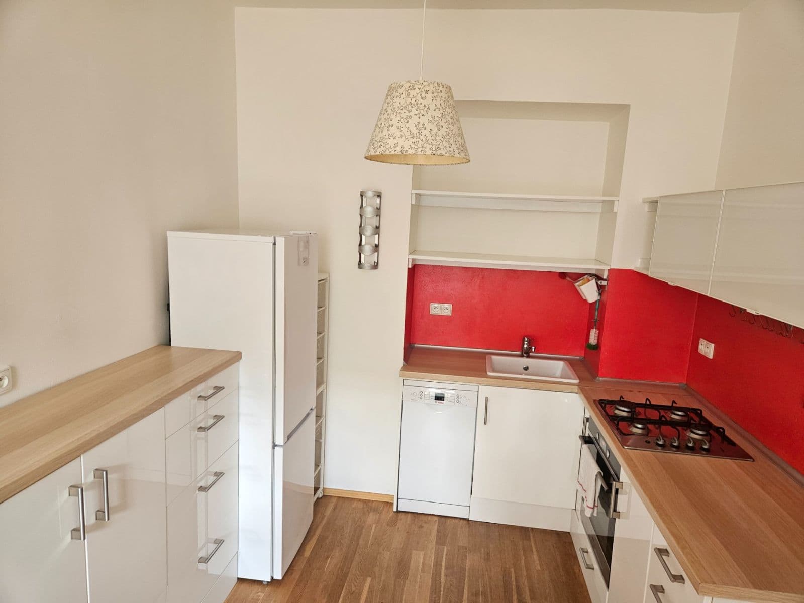 Prenájom bytu 2-izbový 43 m², Družstevní, Praha, Praha Prenájom bytu 2-izbový 43 m², Družstevní, Praha, Praha