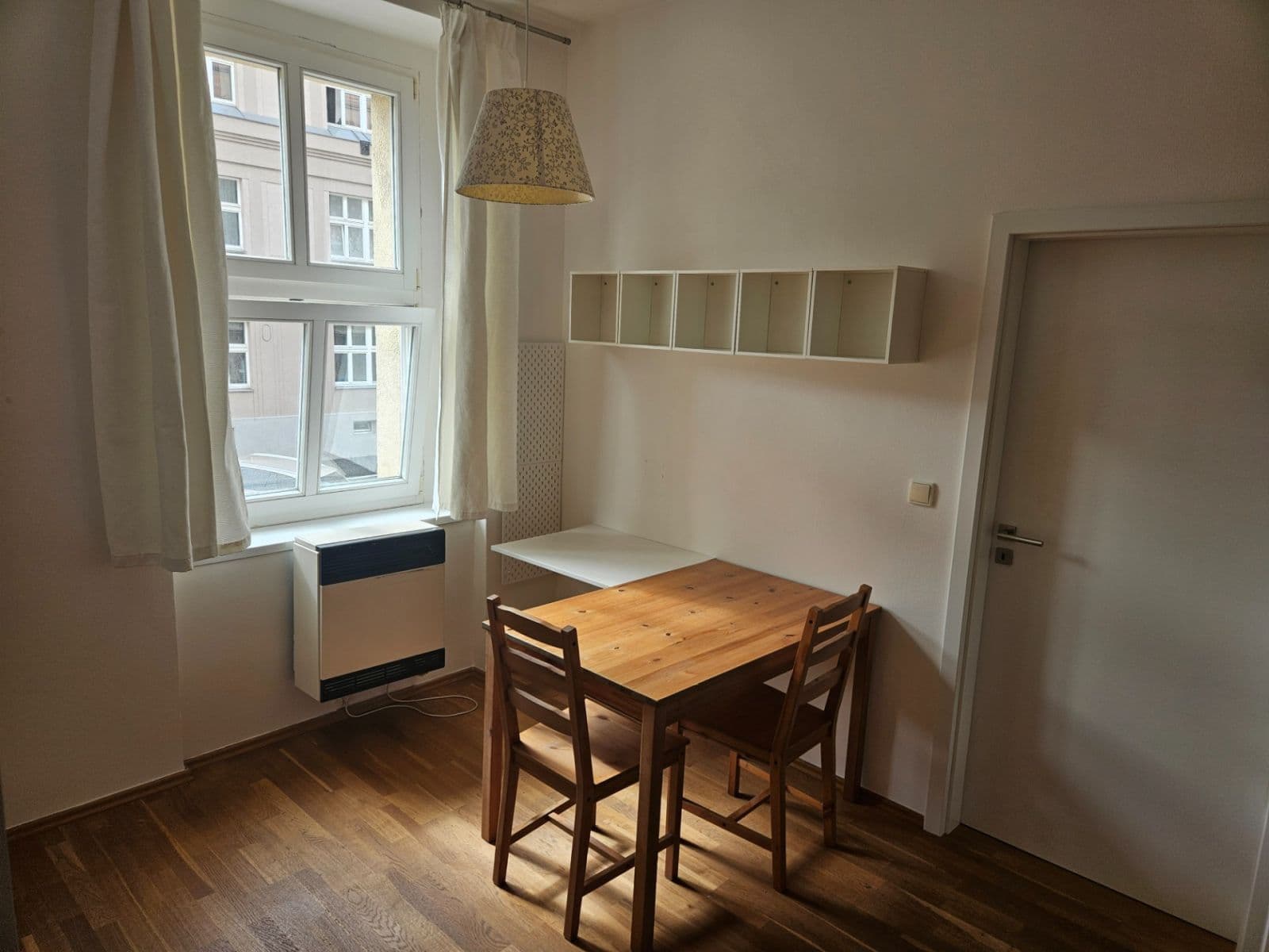 Prenájom bytu 2-izbový 43 m², Družstevní, Praha, Praha Prenájom bytu 2-izbový 43 m², Družstevní, Praha, Praha