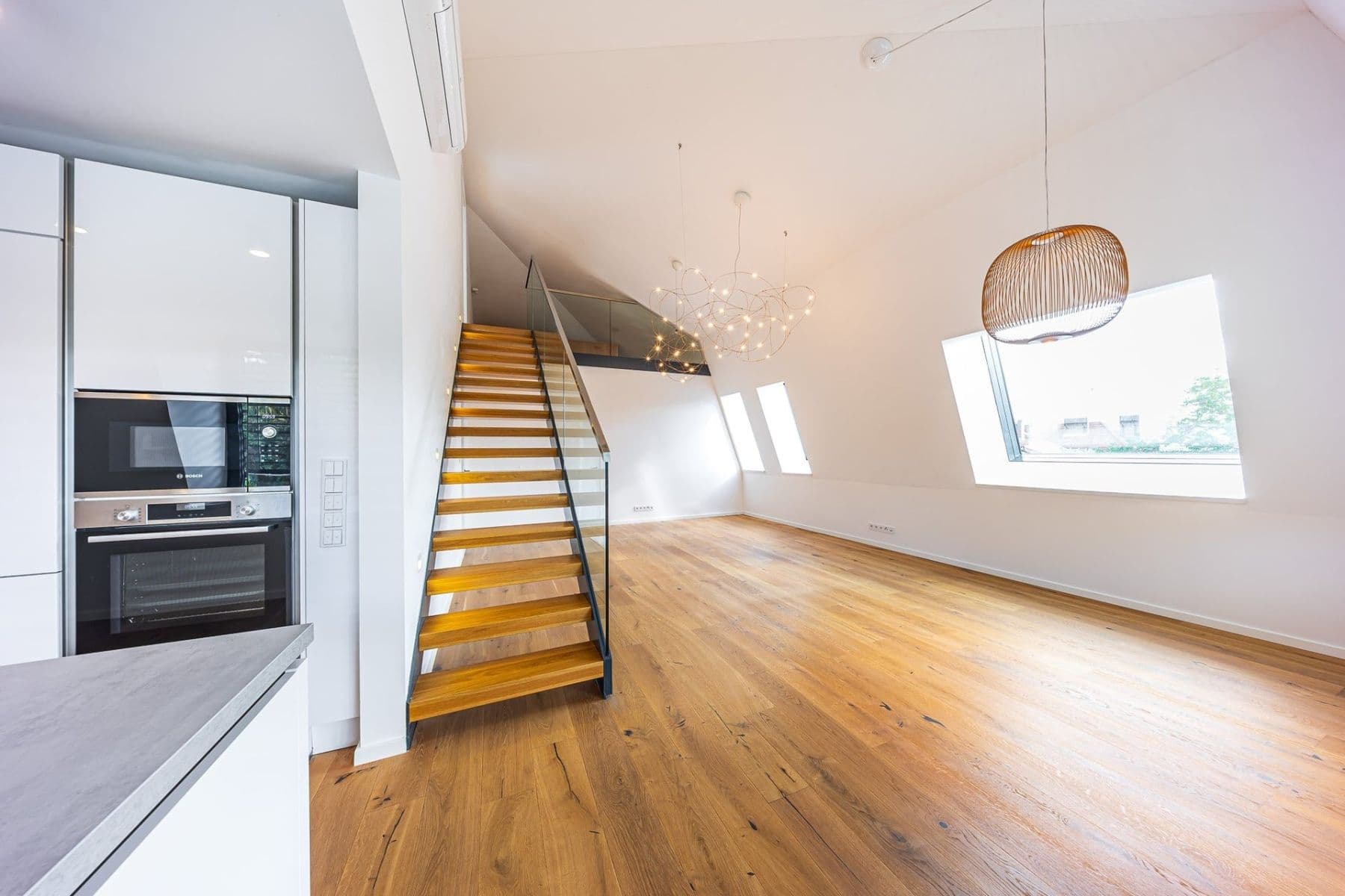 Prenájom bytu 4-izbový 151 m², Čiklova, Praha, Praha Prenájom bytu 4-izbový 151 m², Čiklova, Praha, Praha