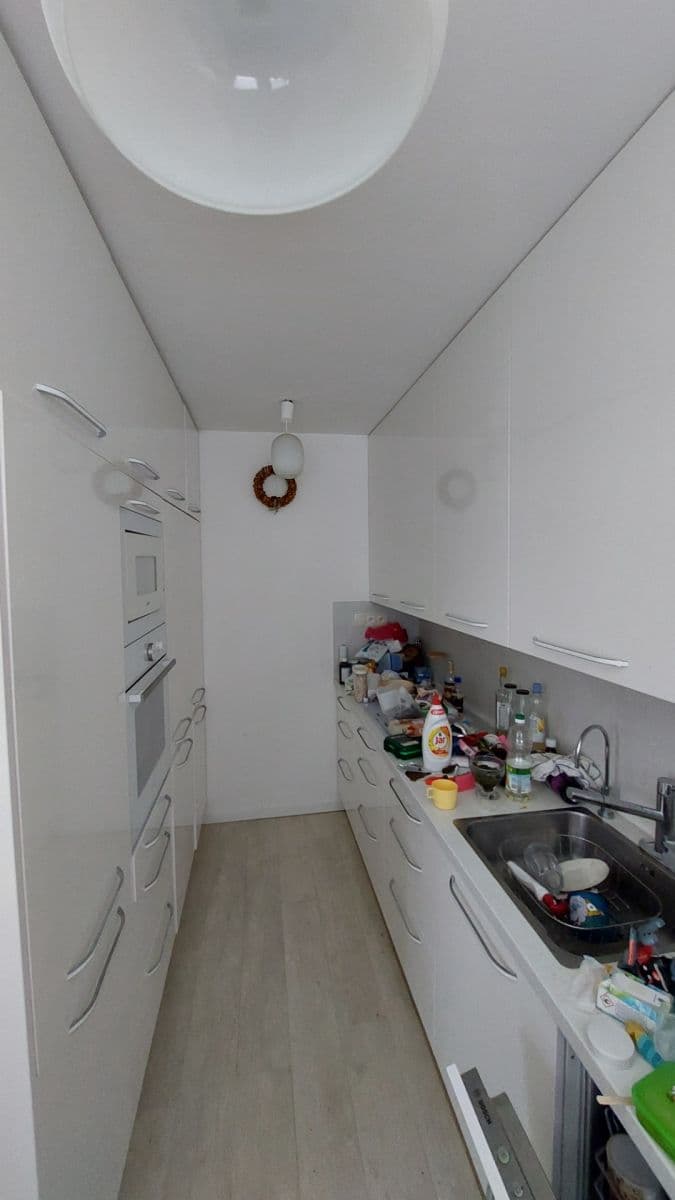 Prenájom bytu 4-izbový 81 m², Feřtekova, Praha, Praha Prenájom bytu 4-izbový 81 m², Feřtekova, Praha, Praha