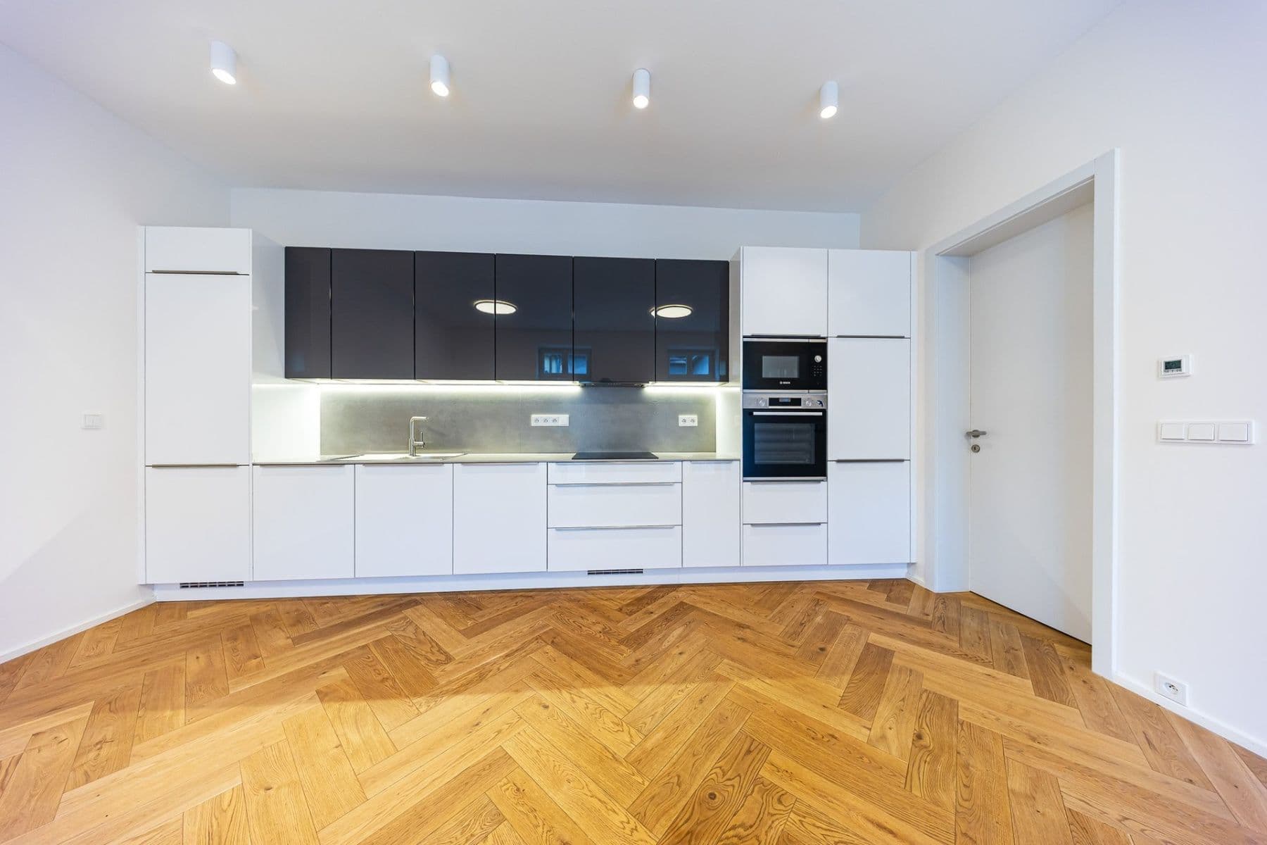 Prenájom bytu 2-izbový 52 m², Čiklova, Praha, Praha Prenájom bytu 2-izbový 52 m², Čiklova, Praha, Praha