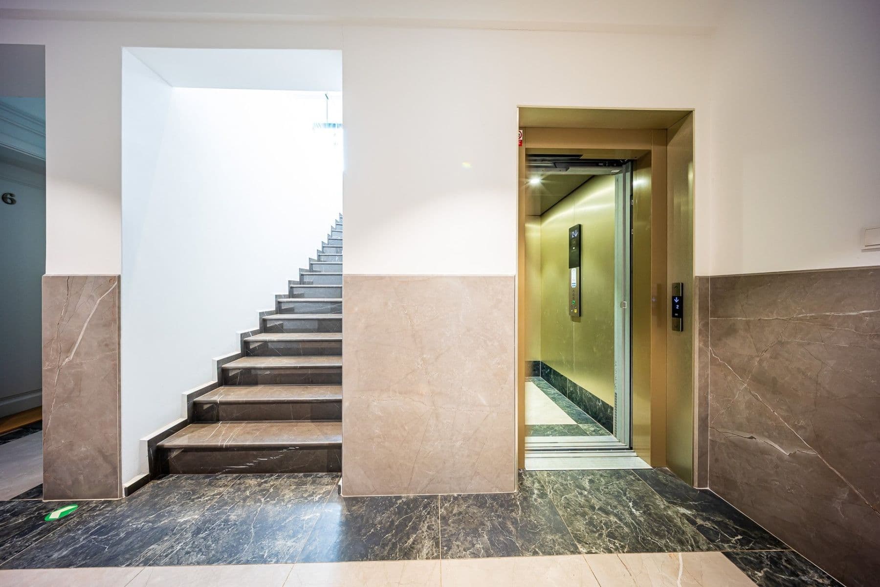 Prenájom bytu 2-izbový 52 m², Čiklova, Praha, Praha Prenájom bytu 2-izbový 52 m², Čiklova, Praha, Praha