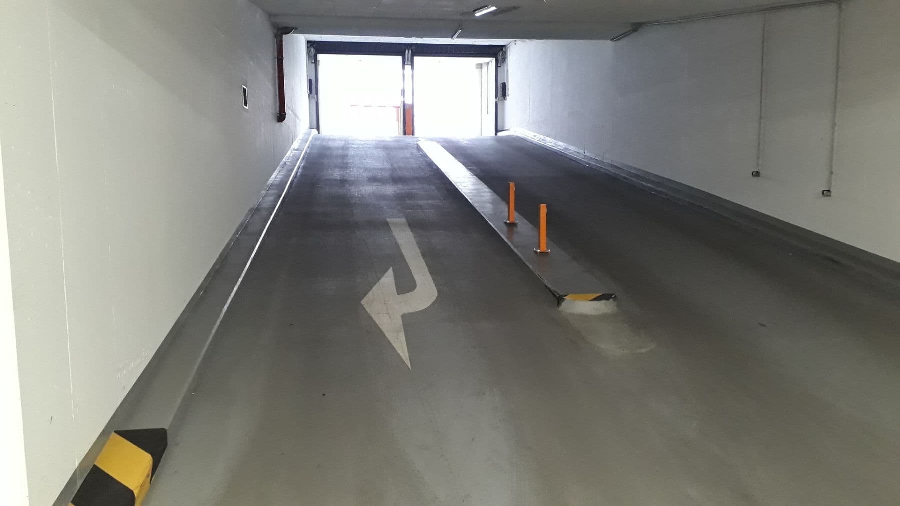 Prenájom garáže 13 m², Petržílkova, Praha, Praha Prenájom garáže 13 m², Petržílkova, Praha, Praha
