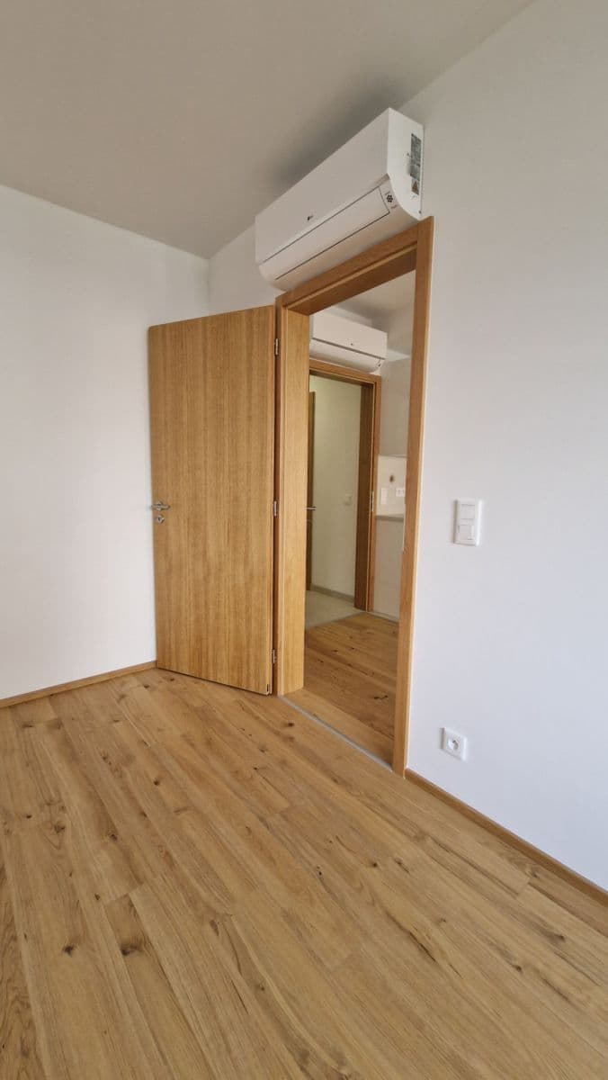 Prenájom bytu 2-izbový 51 m², K Beranovu, Praha, Praha Prenájom bytu 2-izbový 51 m², K Beranovu, Praha, Praha
