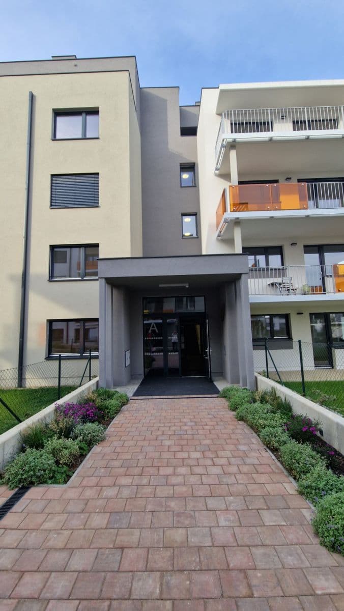 Prenájom bytu 2-izbový 51 m², K Beranovu, Praha, Praha Prenájom bytu 2-izbový 51 m², K Beranovu, Praha, Praha