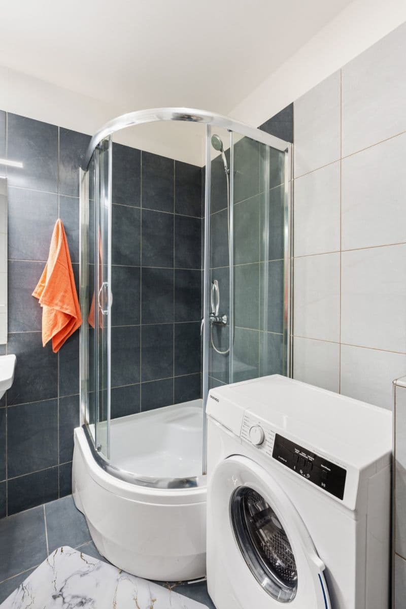 Prenájom bytu 2-izbový 60 m², Košická, Praha, Praha Prenájom bytu 2-izbový 60 m², Košická, Praha, Praha