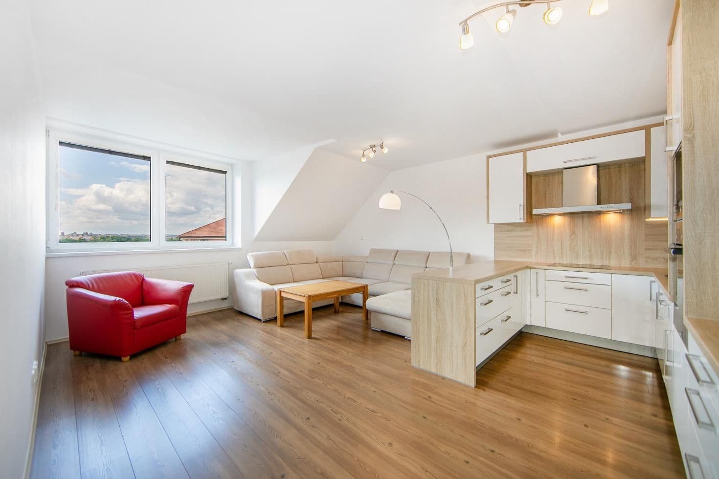 Predaj bytu 3-izbový 82 m², Otýlie Beníškové, Plzeň, Plzeňský kraj Predaj bytu 3-izbový 82 m², Otýlie Beníškové, Plzeň, Plzeňský kraj