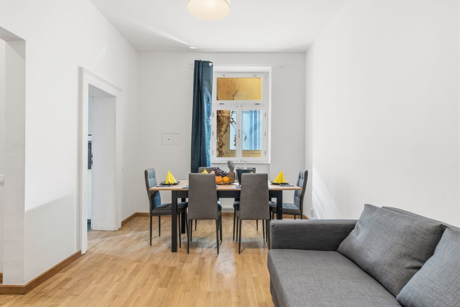 Prenájom bytu 2-izbový 59 m², Dělnická, Praha, Praha Prenájom bytu 2-izbový 59 m², Dělnická, Praha, Praha