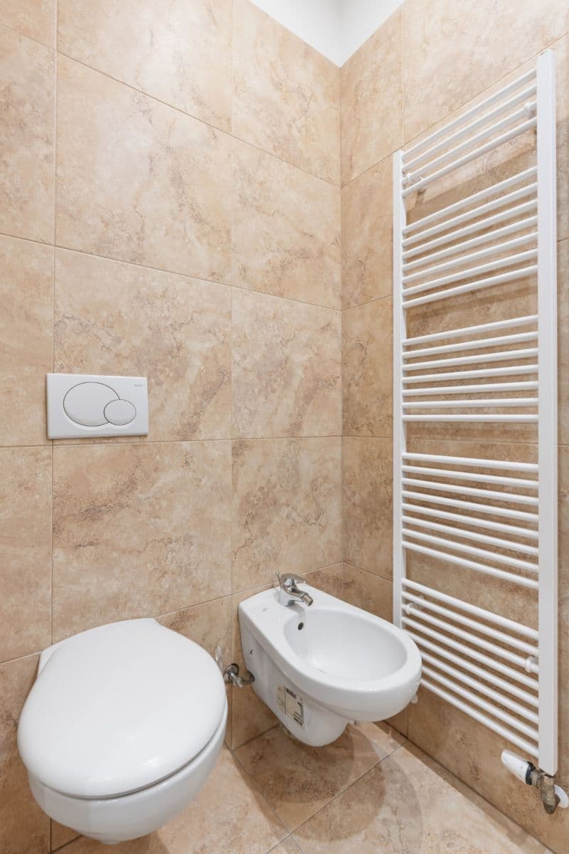 Prenájom bytu 2-izbový 59 m², Dělnická, Praha, Praha Prenájom bytu 2-izbový 59 m², Dělnická, Praha, Praha