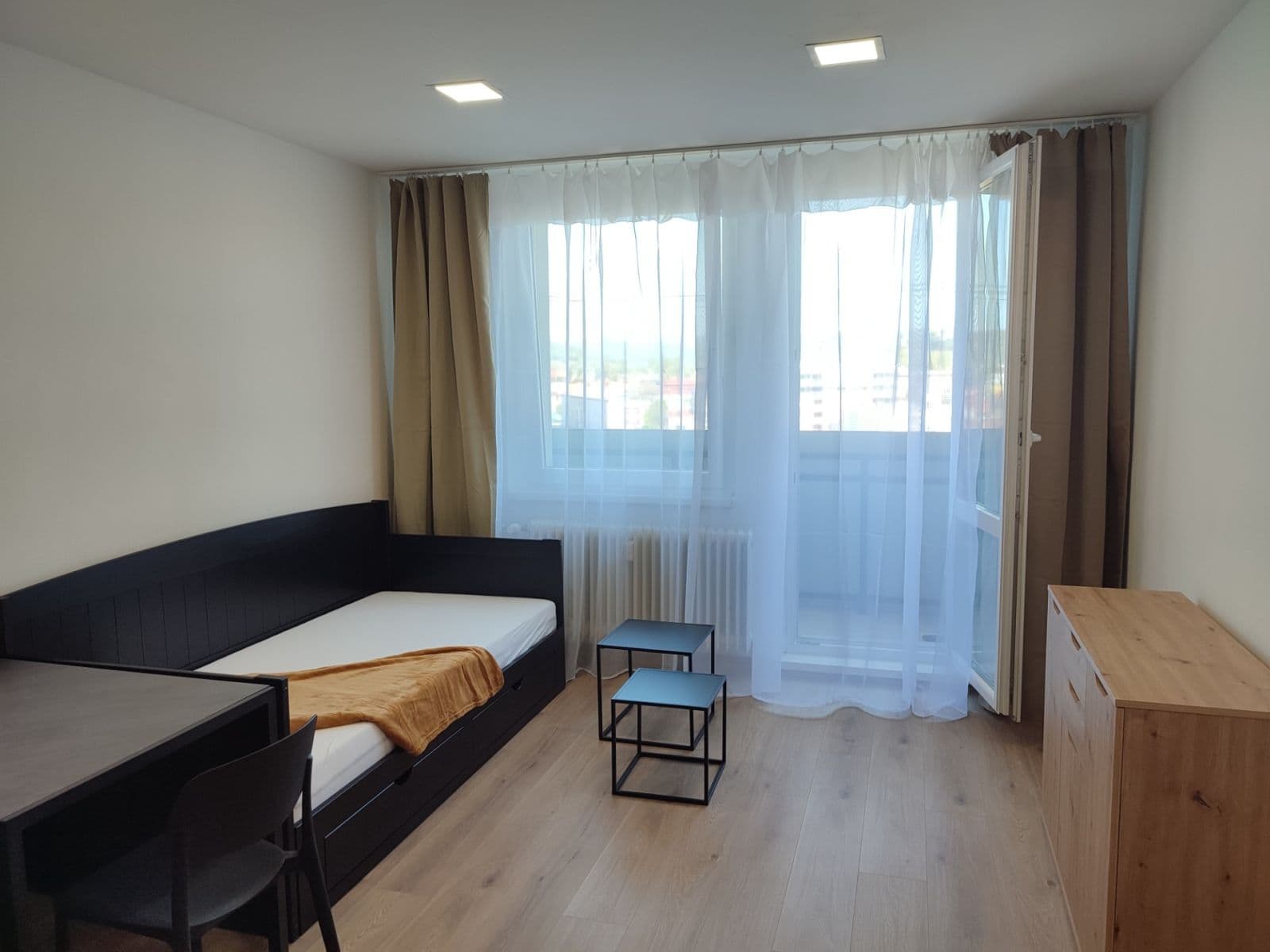 Prenájom bytu Garsoniéra 27 m², Staničná, Trenčín, Trenčiansky kraj Prenájom bytu Garsoniéra 27 m², Staničná, Trenčín, Trenčiansky kraj