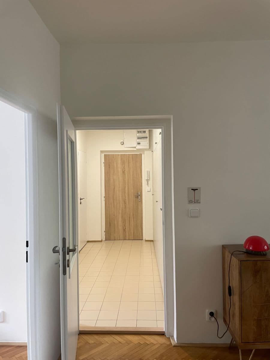Prenájom bytu 2-izbový 53 m², Nad Alejí, Praha, Praha Prenájom bytu 2-izbový 53 m², Nad Alejí, Praha, Praha