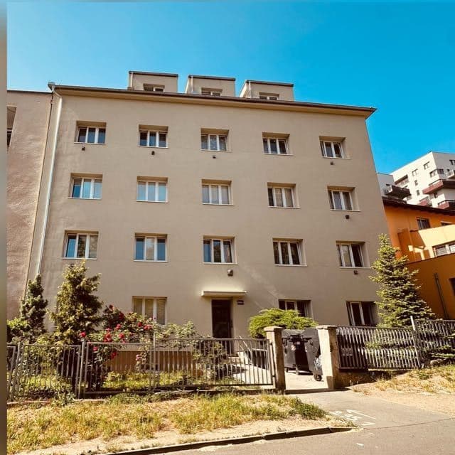 Prenájom bytu 2-izbový 37 m², V Korytech, Praha, Praha Prenájom bytu 2-izbový 37 m², V Korytech, Praha, Praha
