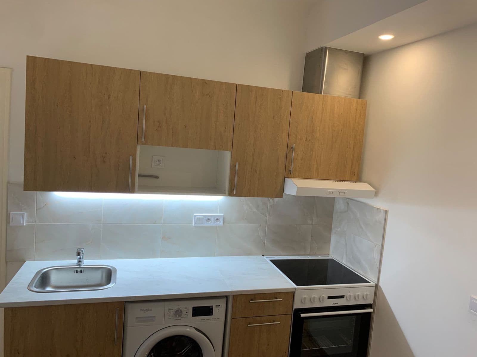 Prenájom bytu 2-izbový 37 m², V Korytech, Praha, Praha Prenájom bytu 2-izbový 37 m², V Korytech, Praha, Praha