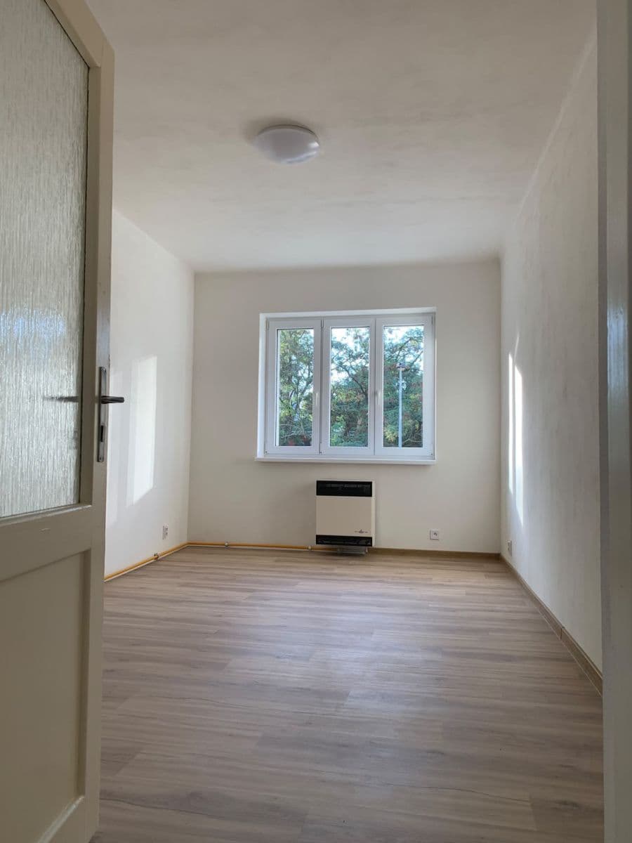 Prenájom bytu 2-izbový 37 m², V Korytech, Praha, Praha Prenájom bytu 2-izbový 37 m², V Korytech, Praha, Praha