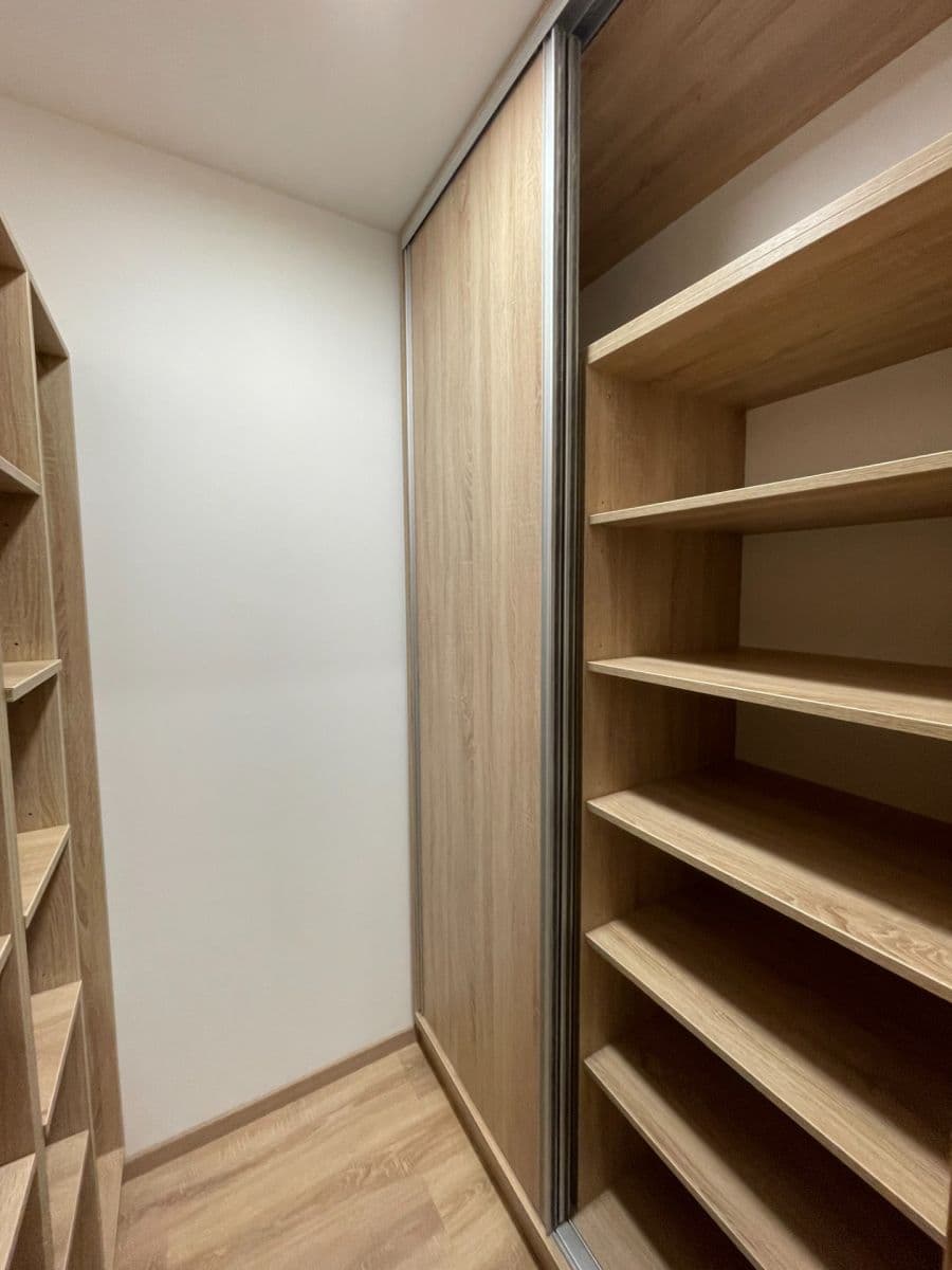 Prenájom bytu 2-izbový 59 m², U Sportovní školy, Pardubice, Pardubický kraj Prenájom bytu 2-izbový 59 m², U Sportovní školy, Pardubice, Pardubický kraj