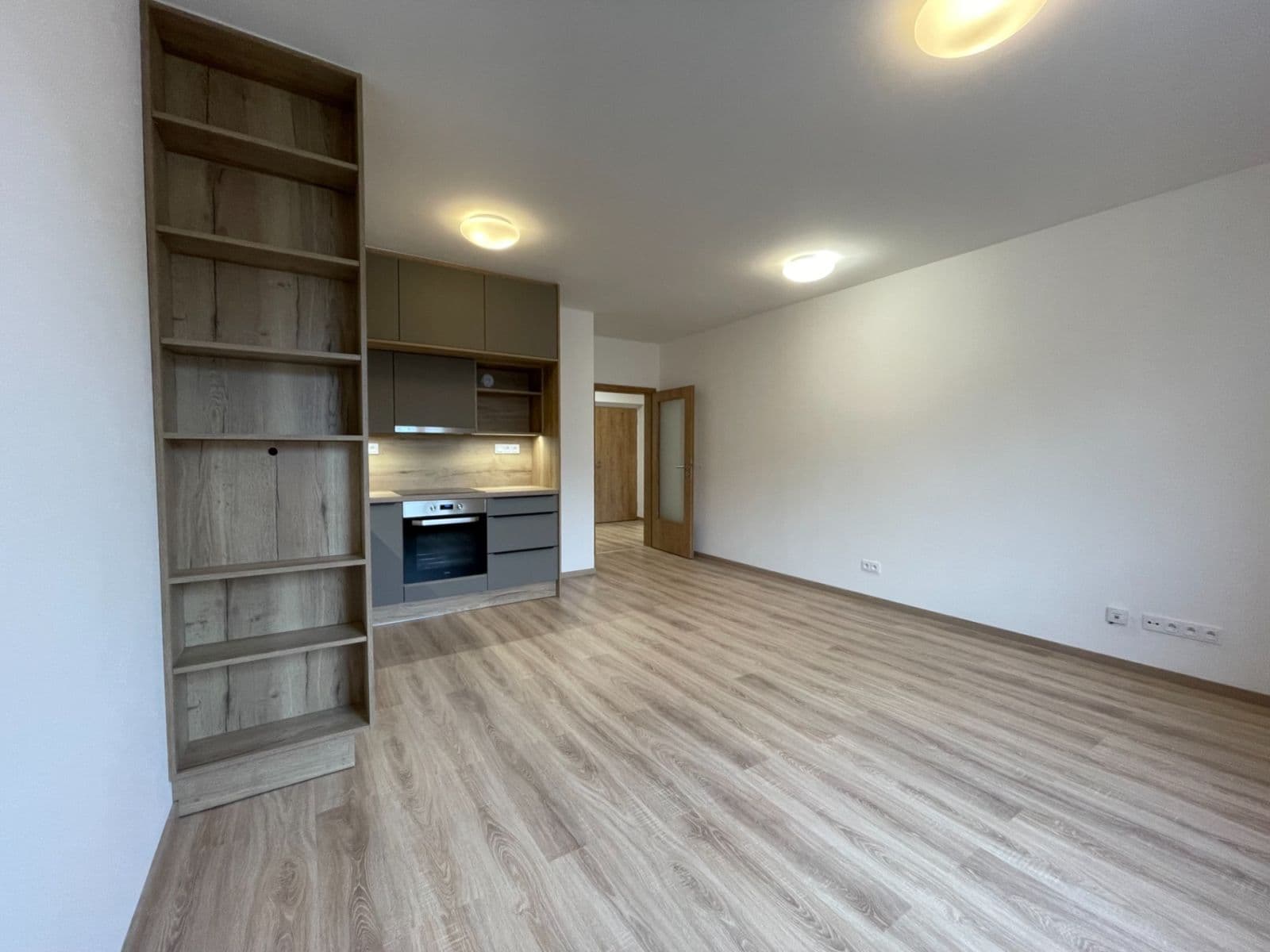 Prenájom bytu 2-izbový 59 m², U Sportovní školy, Pardubice, Pardubický kraj Prenájom bytu 2-izbový 59 m², U Sportovní školy, Pardubice, Pardubický kraj