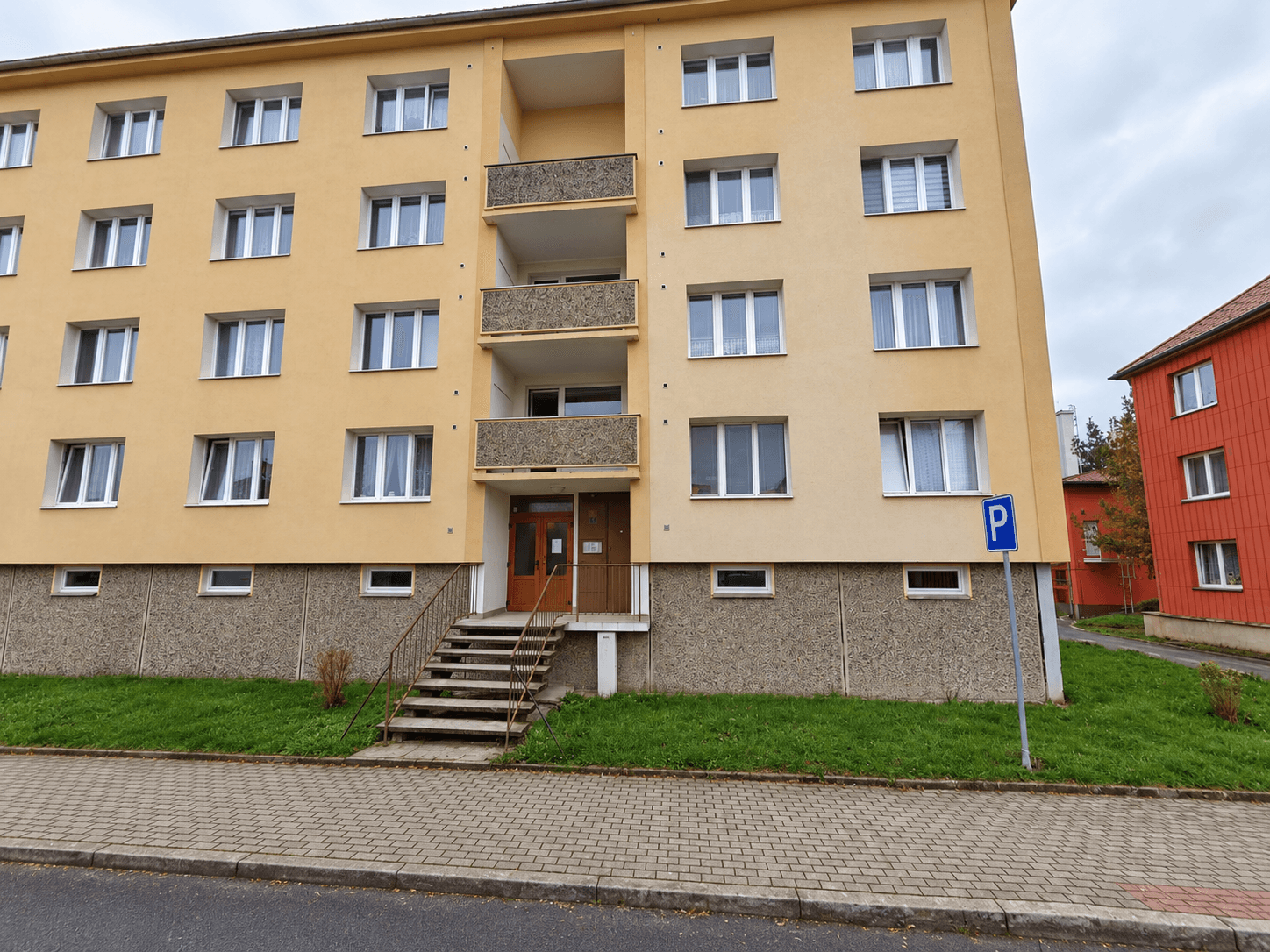 Prenájom bytu 3-izbový 64 m², Dělnická, Karlovy Vary, Karlovarský kraj Prenájom bytu 3-izbový 64 m², Dělnická, Karlovy Vary, Karlovarský kraj