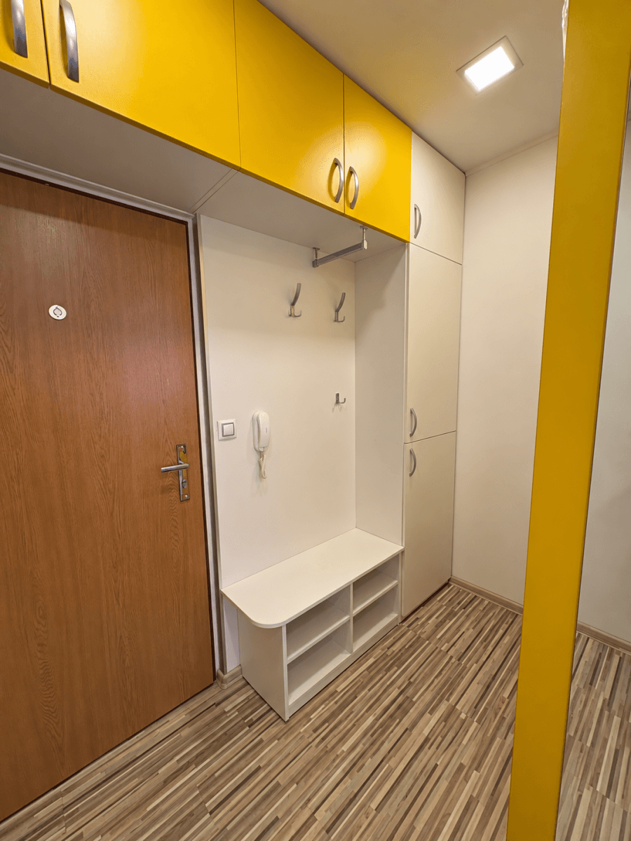 Prenájom bytu 3-izbový 64 m², Dělnická, Karlovy Vary, Karlovarský kraj Prenájom bytu 3-izbový 64 m², Dělnická, Karlovy Vary, Karlovarský kraj
