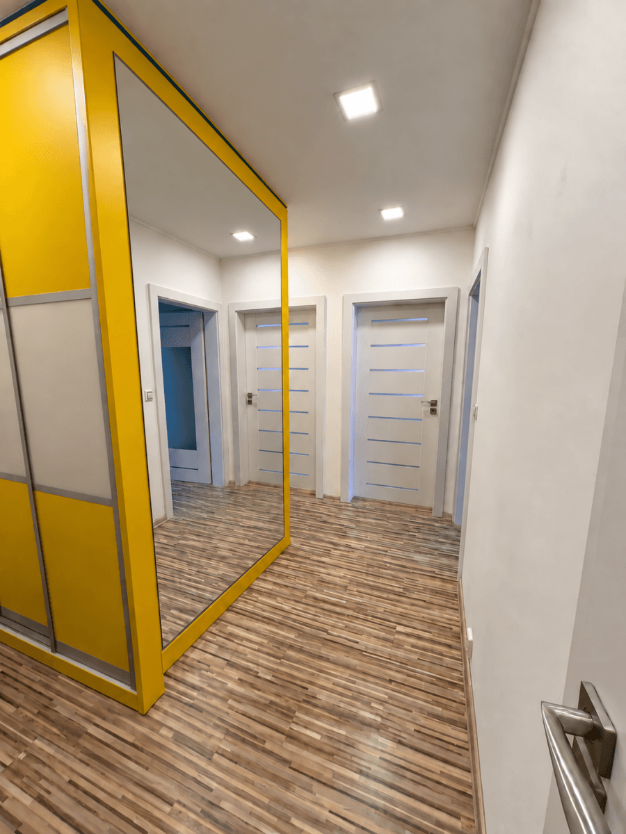 Prenájom bytu 3-izbový 64 m², Dělnická, Karlovy Vary, Karlovarský kraj Prenájom bytu 3-izbový 64 m², Dělnická, Karlovy Vary, Karlovarský kraj