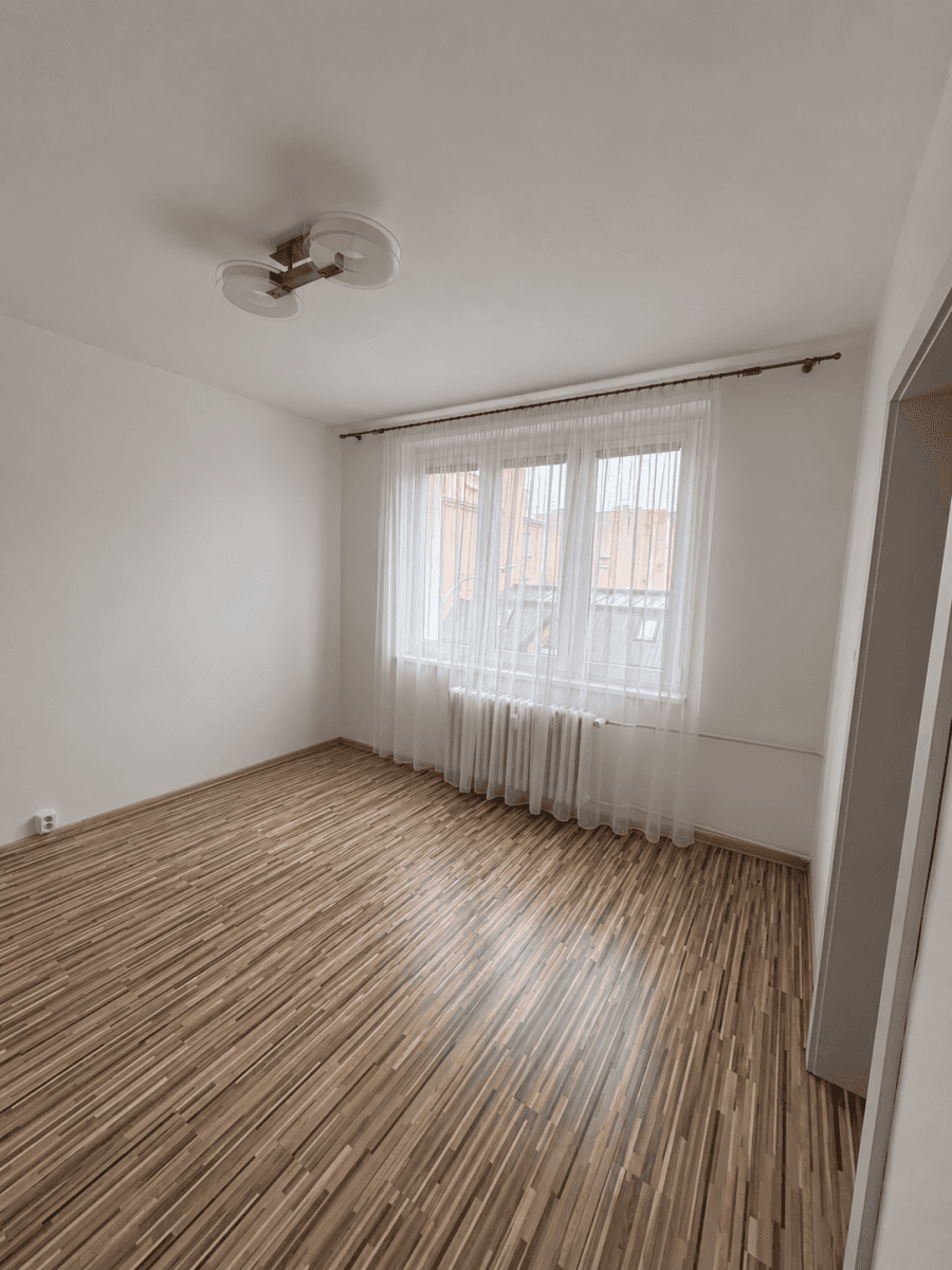 Prenájom bytu 3-izbový 64 m², Dělnická, Karlovy Vary, Karlovarský kraj Prenájom bytu 3-izbový 64 m², Dělnická, Karlovy Vary, Karlovarský kraj