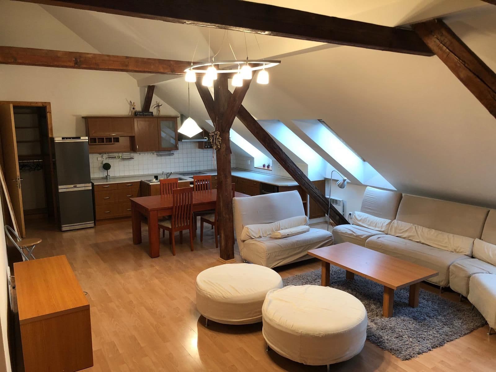Prenájom bytu 156 m², Husitská, Praha, Praha Prenájom bytu 156 m², Husitská, Praha, Praha