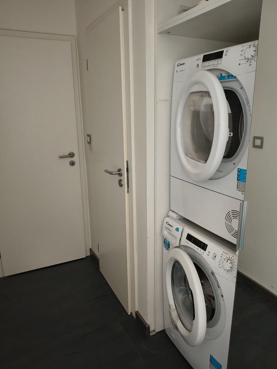 Prenájom bytu 3-izbový 74 m², Litvínovská, Praha, Praha Prenájom bytu 3-izbový 74 m², Litvínovská, Praha, Praha
