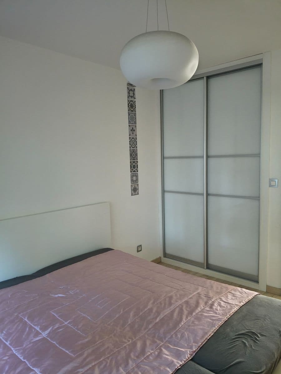 Prenájom bytu 3-izbový 74 m², Litvínovská, Praha, Praha Prenájom bytu 3-izbový 74 m², Litvínovská, Praha, Praha