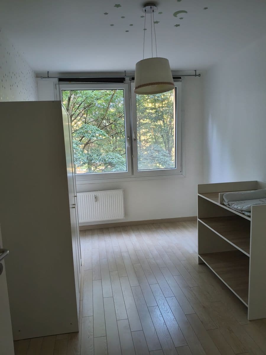 Prenájom bytu 3-izbový 74 m², Litvínovská, Praha, Praha Prenájom bytu 3-izbový 74 m², Litvínovská, Praha, Praha