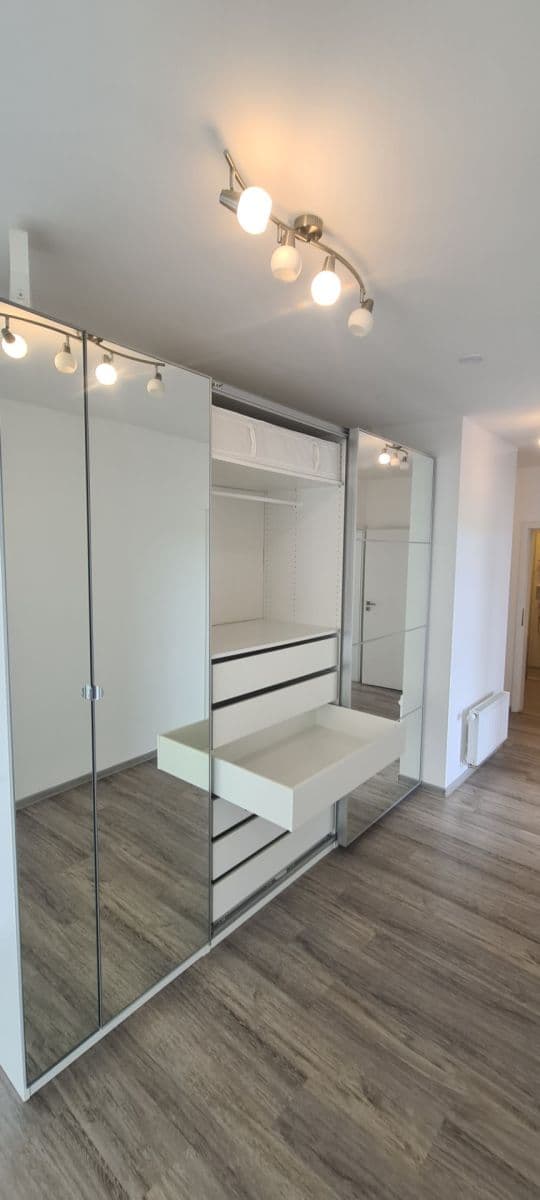 Prenájom bytu 5-izbový 122 m², Nad Přehradou, Brno, Jihomoravský kraj Prenájom bytu 5-izbový 122 m², Nad Přehradou, Brno, Jihomoravský kraj