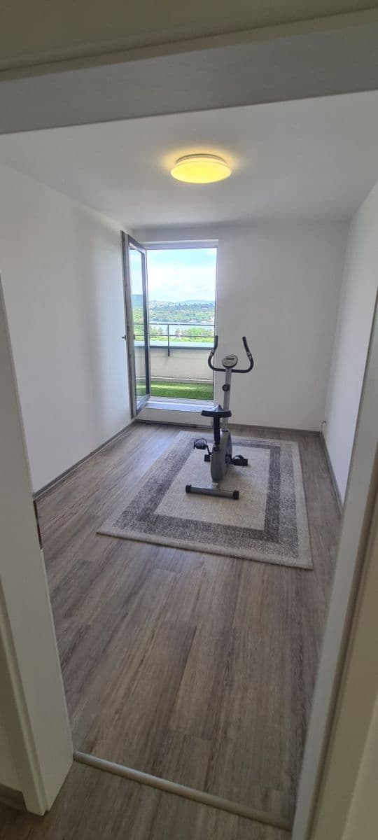 Prenájom bytu 5-izbový 122 m², Nad Přehradou, Brno, Jihomoravský kraj Prenájom bytu 5-izbový 122 m², Nad Přehradou, Brno, Jihomoravský kraj