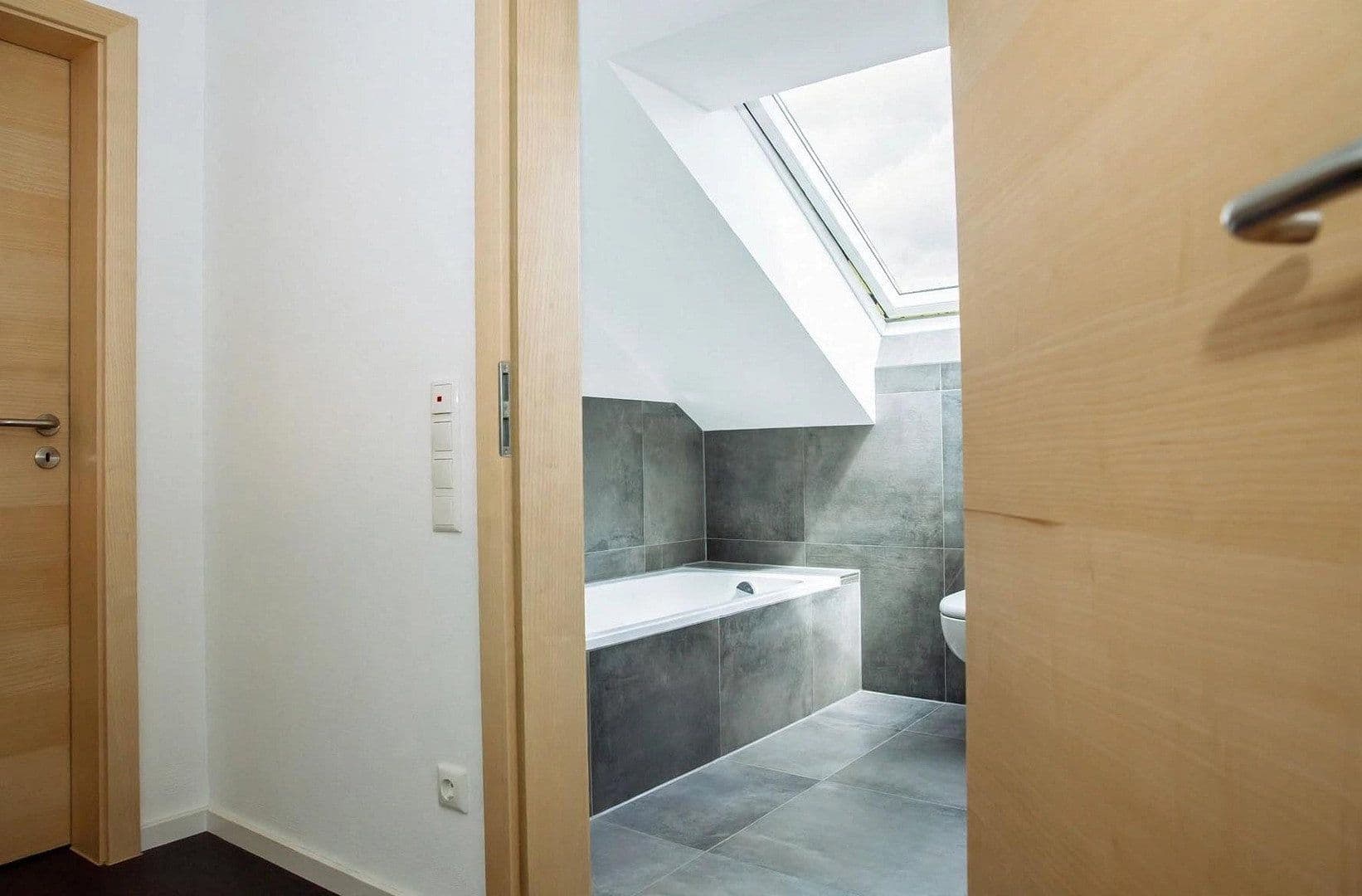 Predaj bytu 3-izbový 102 m², Marklkofen, Bavorsko Predaj bytu 3-izbový 102 m², Marklkofen, Bavorsko