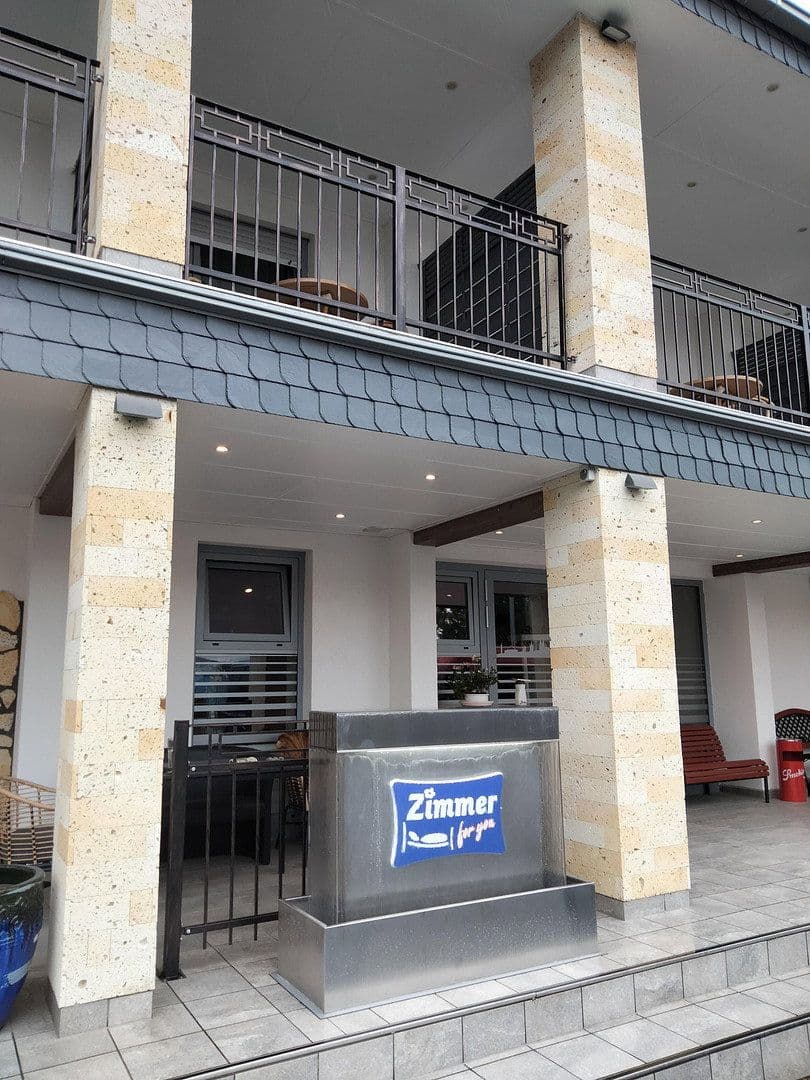 Predaj nebytového priestoru 1.400 m², Rösrath, Severné Porýnie - Westfálsko Predaj nebytového priestoru 1.400 m², Rösrath, Severné Porýnie - Westfálsko
