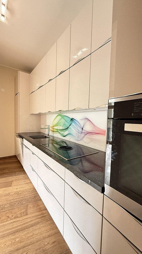 Prenájom bytu 4-izbový 129 m², Berlin, Berlín Prenájom bytu 4-izbový 129 m², Berlin, Berlín