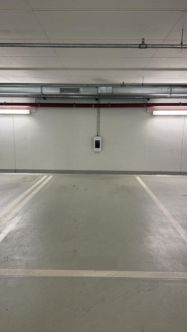 Prenájom bytu 4-izbový 129 m², Berlin, Berlín Prenájom bytu 4-izbový 129 m², Berlin, Berlín