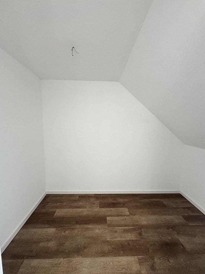 Prenájom bytu 2-izbový 83 m², Bramscher Str. 61, Osnabrück, Dolné Sasko Prenájom bytu 2-izbový 83 m², Bramscher Str. 61, Osnabrück, Dolné Sasko