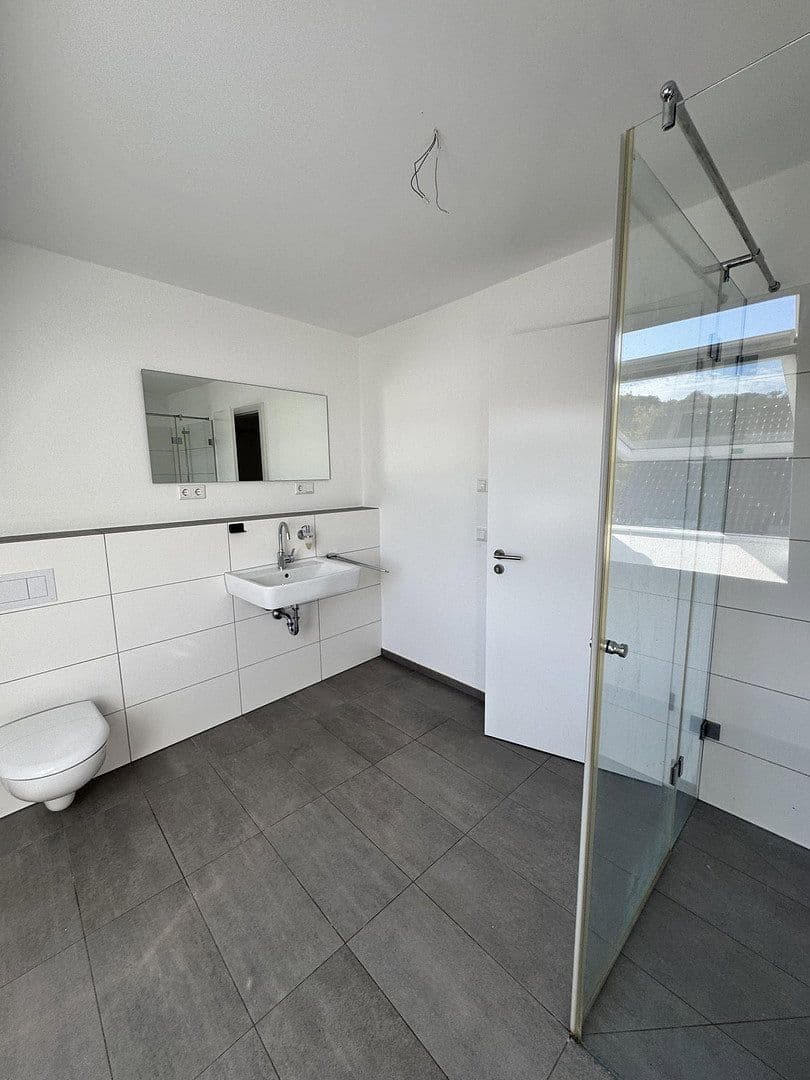Prenájom bytu 2-izbový 83 m², Bramscher Str. 61, Osnabrück, Dolné Sasko Prenájom bytu 2-izbový 83 m², Bramscher Str. 61, Osnabrück, Dolné Sasko