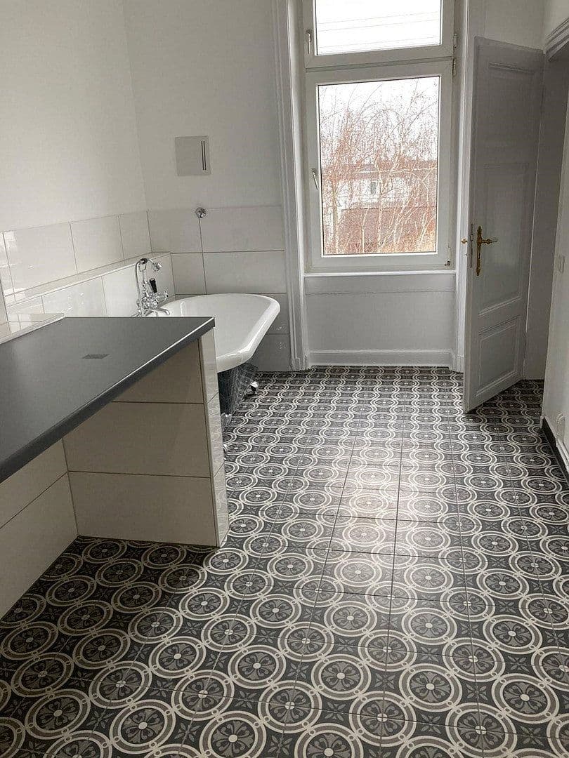 Prenájom bytu 4-izbový 106 m², Bismarckstraße 86, Offenbach am Main, Hesensko Prenájom bytu 4-izbový 106 m², Bismarckstraße 86, Offenbach am Main, Hesensko