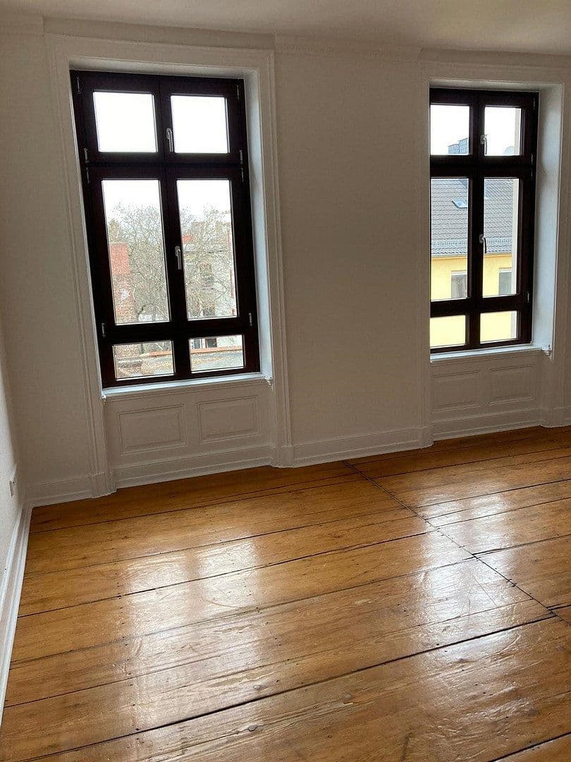 Prenájom bytu 4-izbový 106 m², Bismarckstraße 86, Offenbach am Main, Hesensko Prenájom bytu 4-izbový 106 m², Bismarckstraße 86, Offenbach am Main, Hesensko