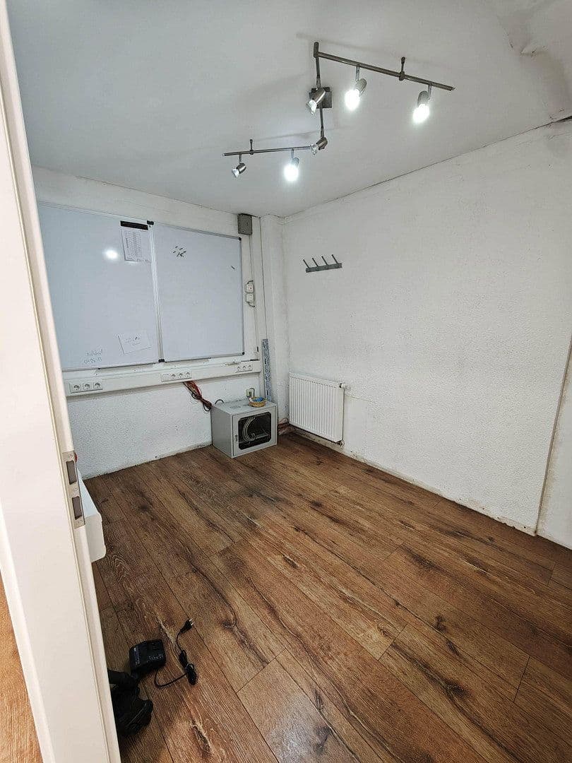 Predaj domu 220 m², pozemok 149 m², Spörleinstrasse 32, Bad Neustadt an der Saale, Bavorsko Predaj domu 220 m², pozemok 149 m², Spörleinstrasse 32, Bad Neustadt an der Saale, Bavorsko