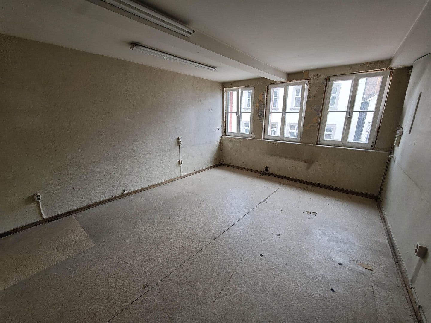Predaj domu 220 m², pozemok 149 m², Spörleinstrasse 32, Bad Neustadt an der Saale, Bavorsko Predaj domu 220 m², pozemok 149 m², Spörleinstrasse 32, Bad Neustadt an der Saale, Bavorsko