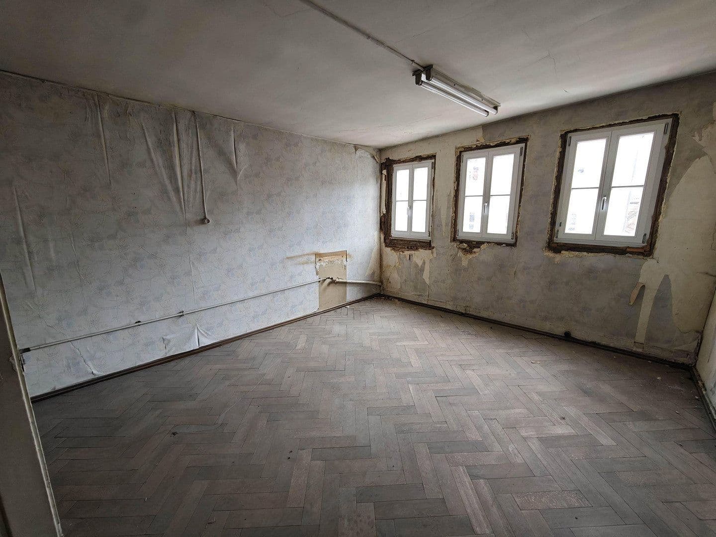 Predaj domu 220 m², pozemok 149 m², Spörleinstrasse 32, Bad Neustadt an der Saale, Bavorsko Predaj domu 220 m², pozemok 149 m², Spörleinstrasse 32, Bad Neustadt an der Saale, Bavorsko