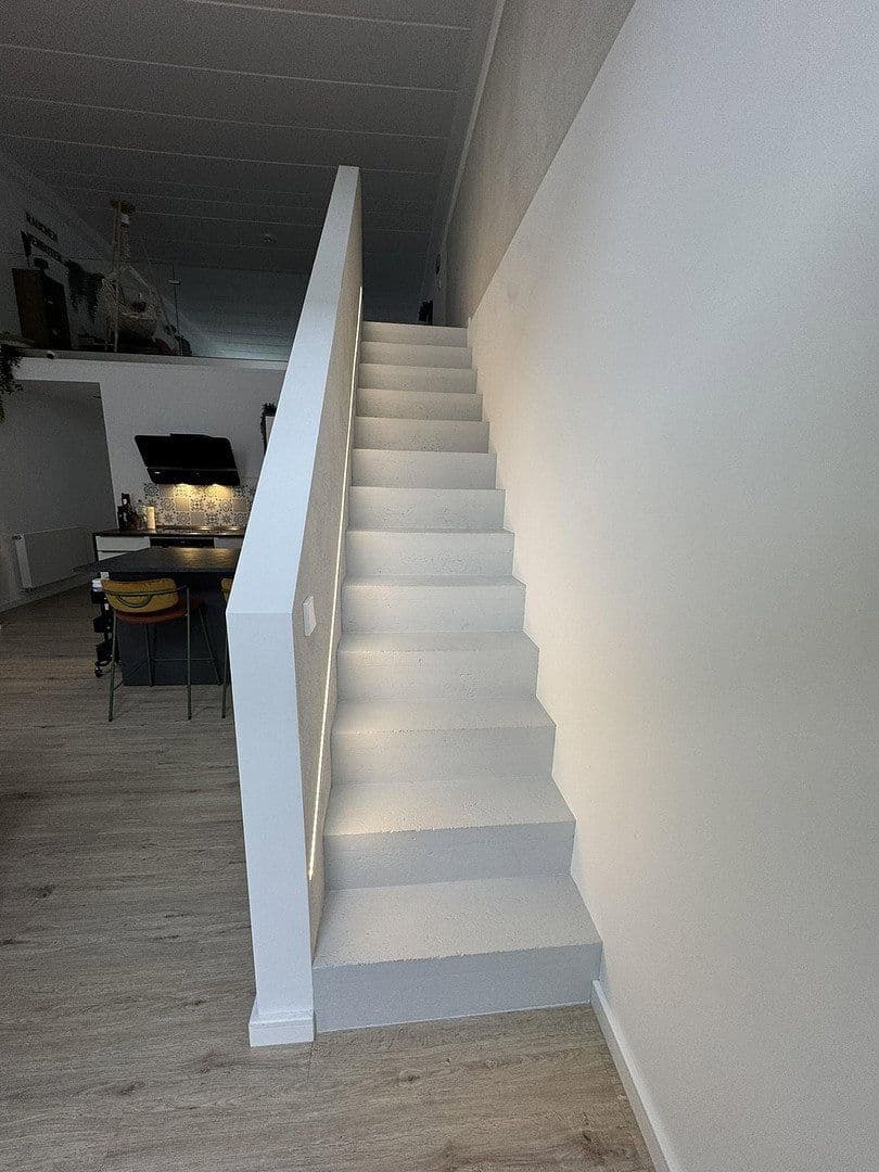 Prenájom bytu 3-izbový 173 m², Würzburg, Bavorsko Prenájom bytu 3-izbový 173 m², Würzburg, Bavorsko