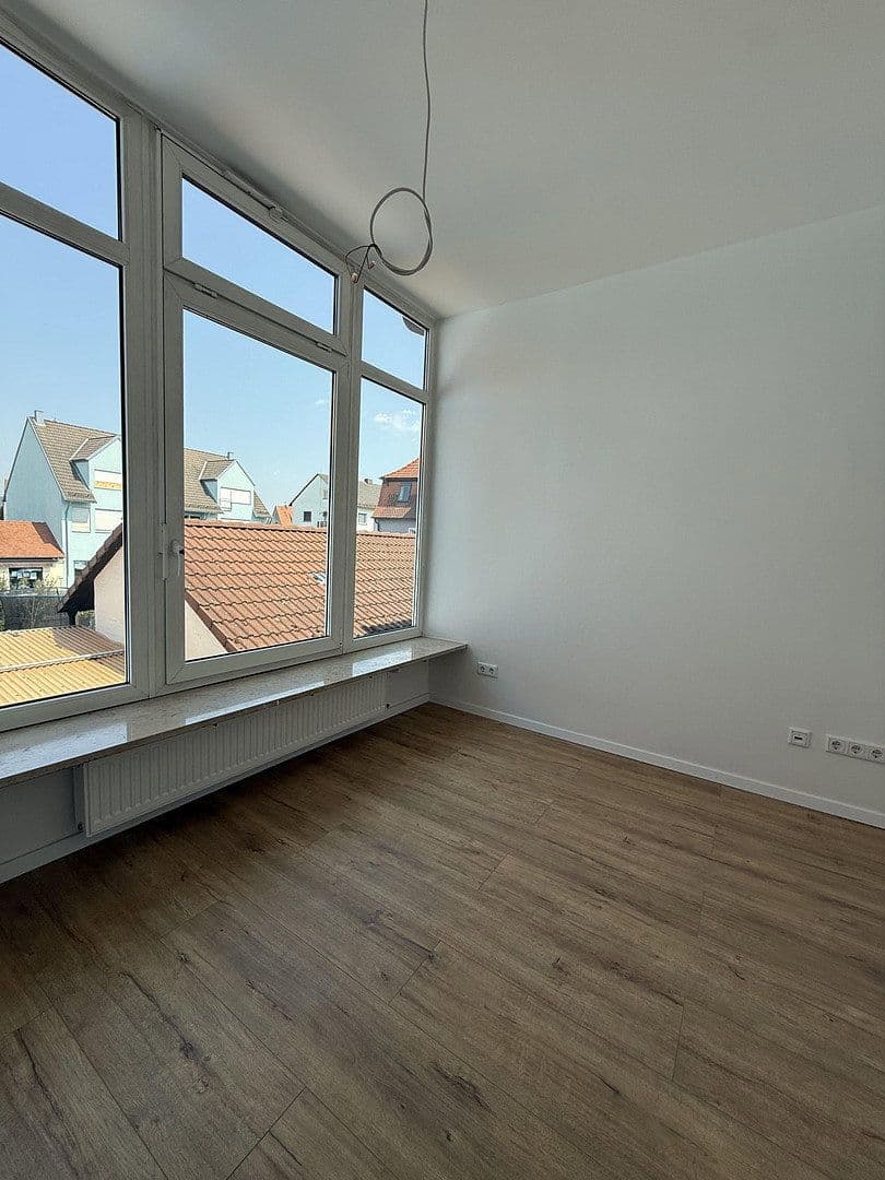 Prenájom bytu 4-izbový 78 m², Hermannstraße, Lauf an der Pegnitz, Bavorsko Prenájom bytu 4-izbový 78 m², Hermannstraße, Lauf an der Pegnitz, Bavorsko
