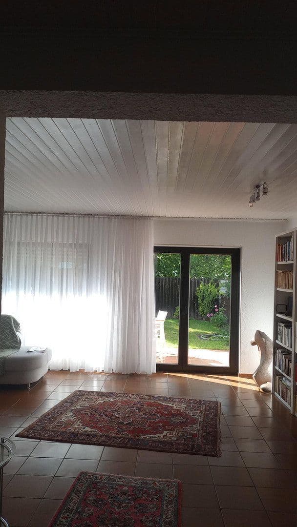 Predaj domu 117 m², pozemok 195 m², Am Felsenkeller 13, Griesheim, Hesensko Predaj domu 117 m², pozemok 195 m², Am Felsenkeller 13, Griesheim, Hesensko