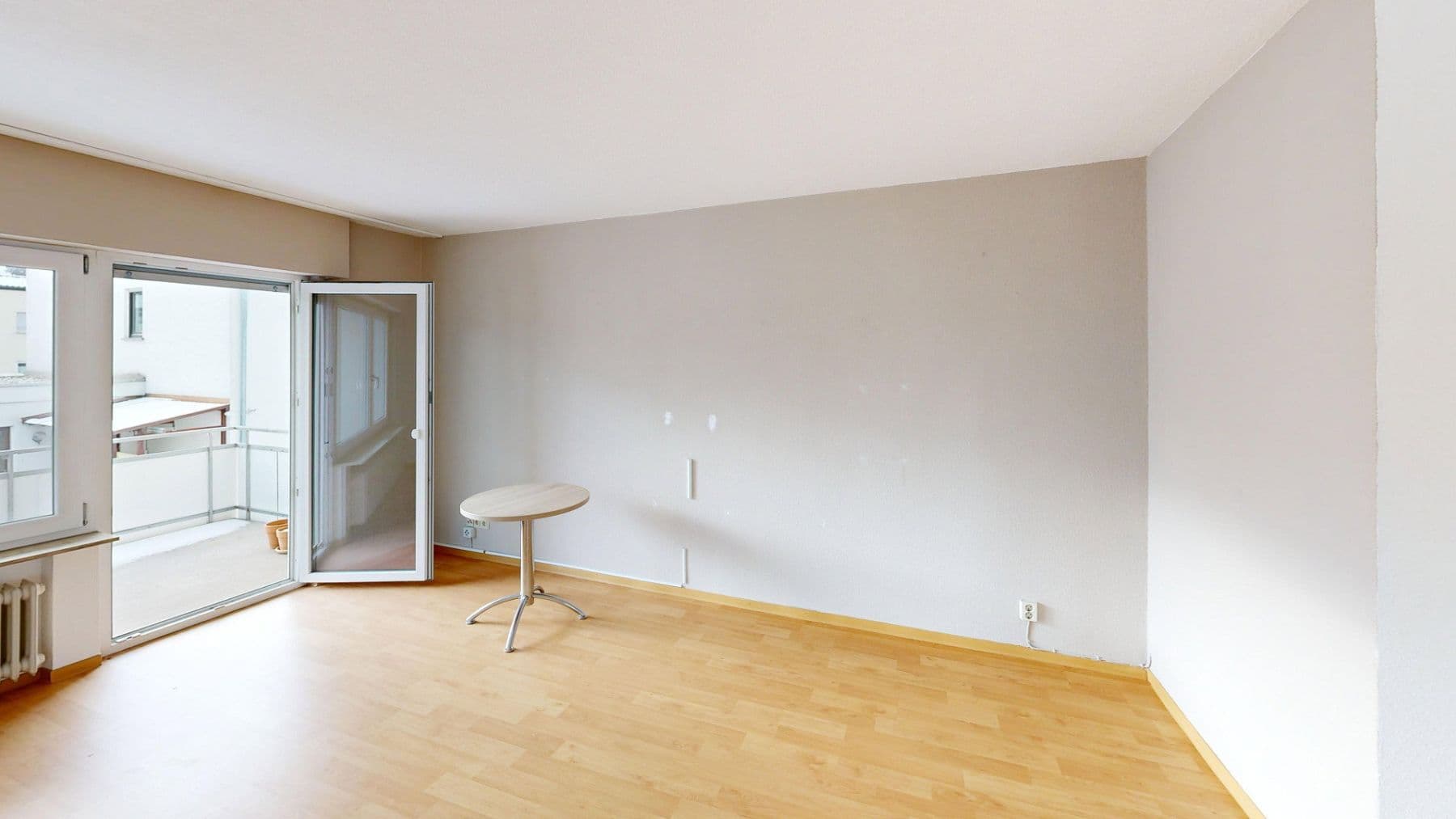 Prenájom bytu 3-izbový 98 m², Böblingen, Bádensko-Wurttembersko Prenájom bytu 3-izbový 98 m², Böblingen, Bádensko-Wurttembersko